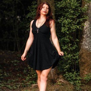 Blossoming Bumble Black Cinched Dress, Size S